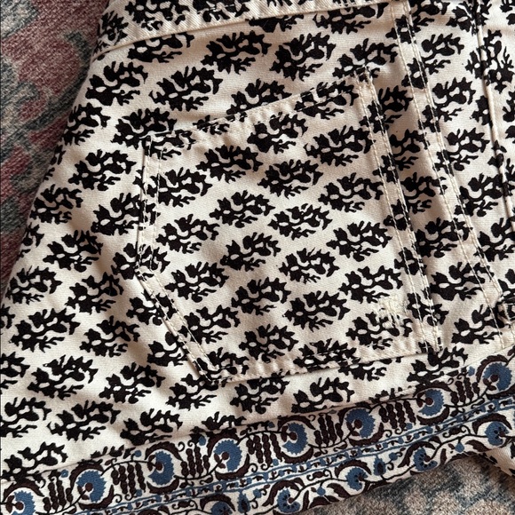 Tory Burch Cream & Black Printed Cropped Jeans with Blue Trim - Picture 4 of 5